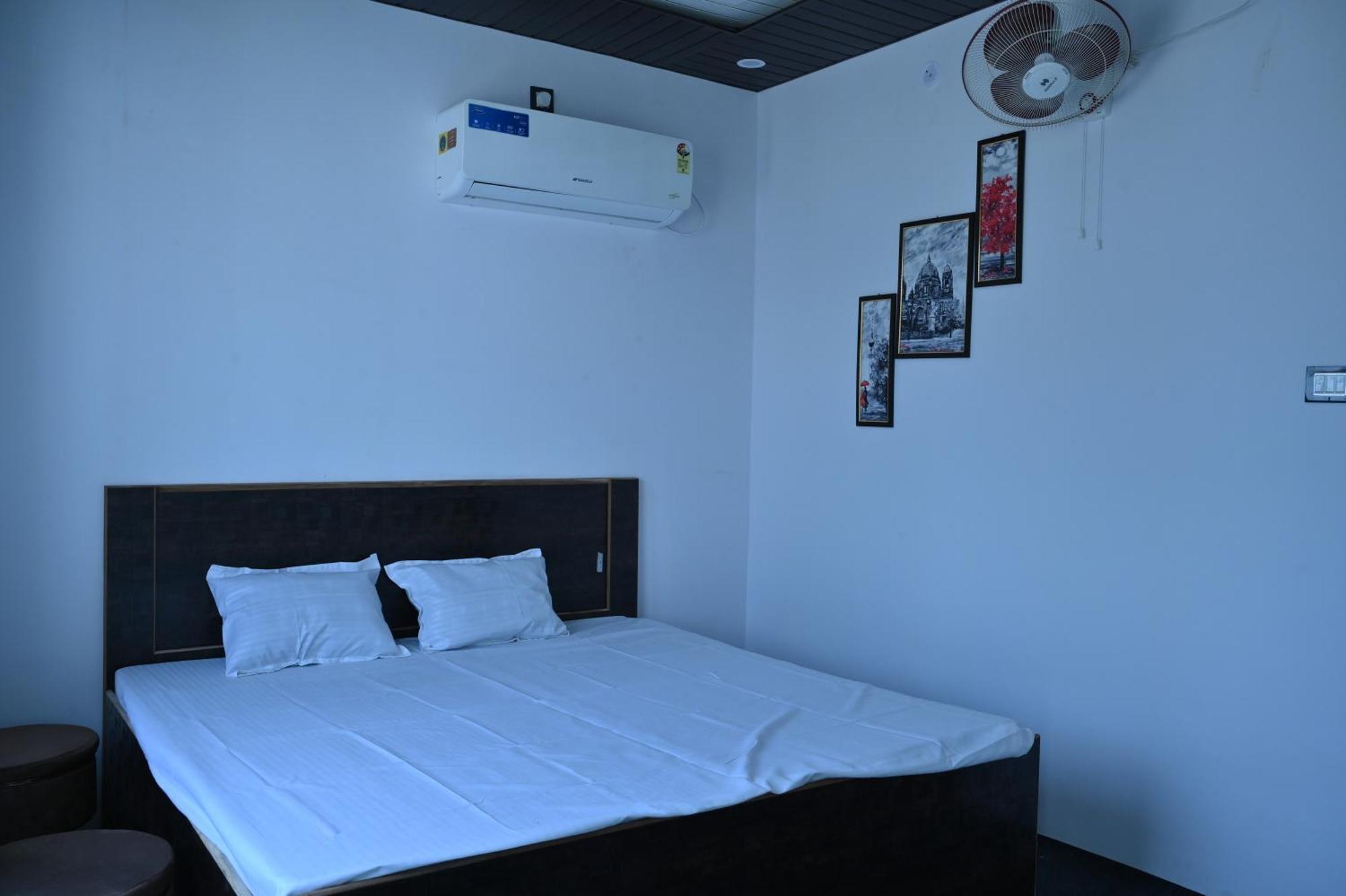 Privyrooms جوراكبور المظهر الخارجي الصورة