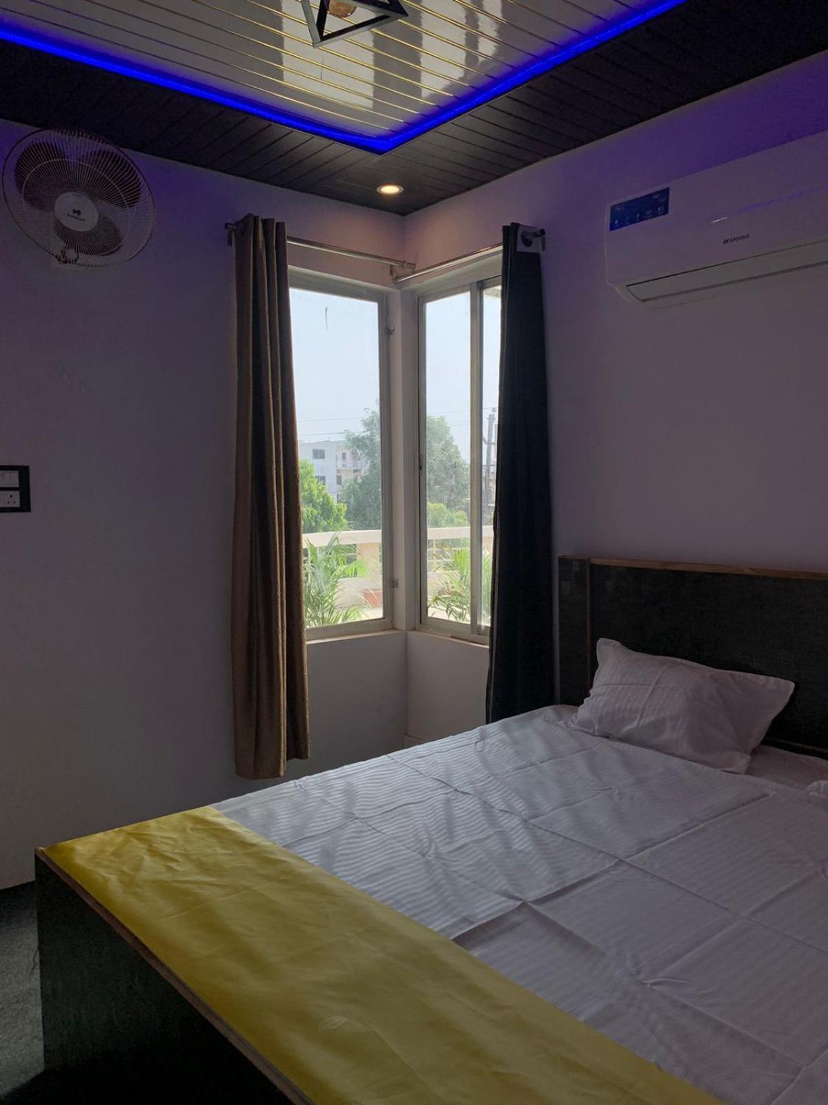 Privyrooms جوراكبور المظهر الخارجي الصورة