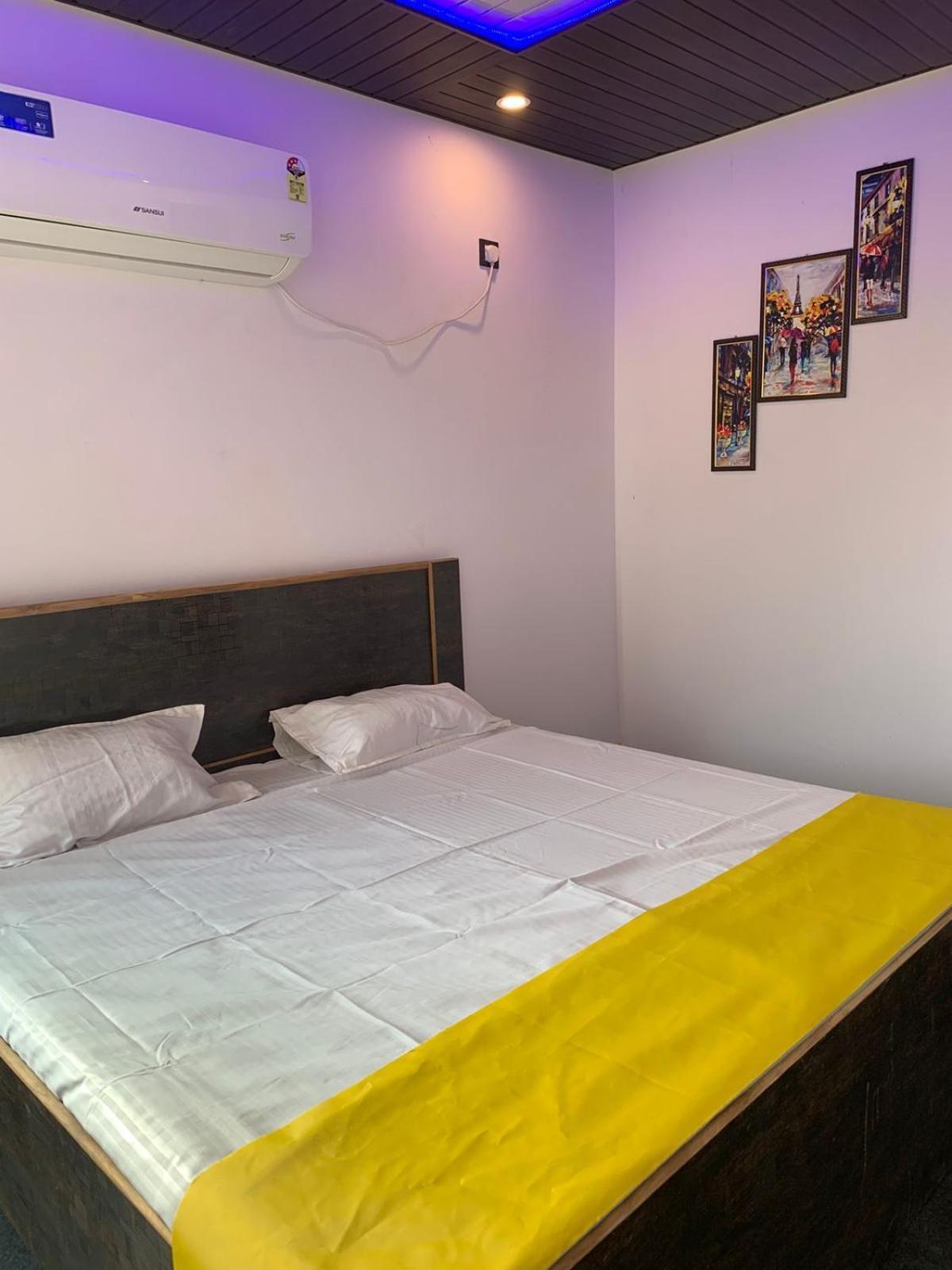 Privyrooms جوراكبور المظهر الخارجي الصورة